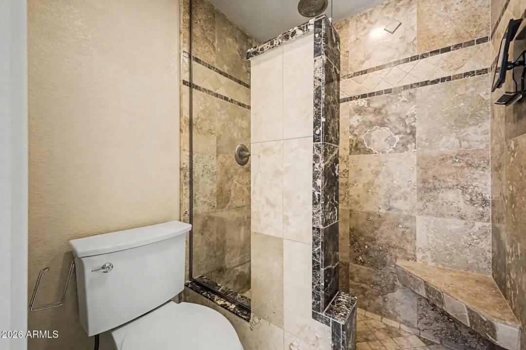 Real Estate Picture 17