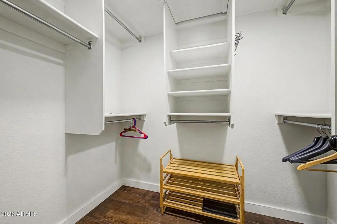 Real Estate Picture 18