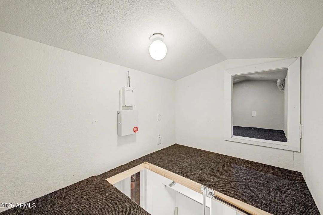 Real Estate Picture 20