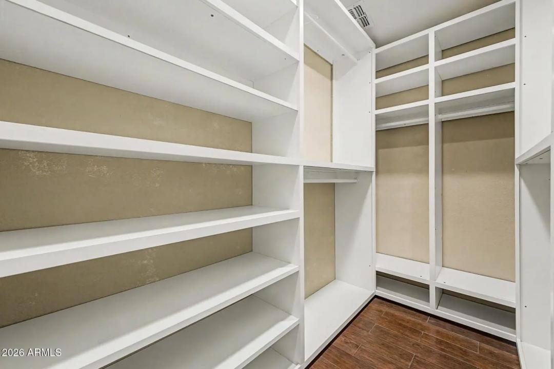 Real Estate Picture 21
