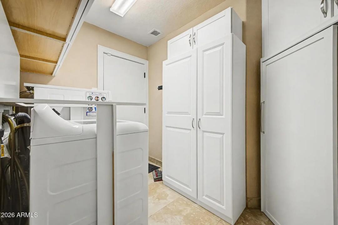 Real Estate Picture 36