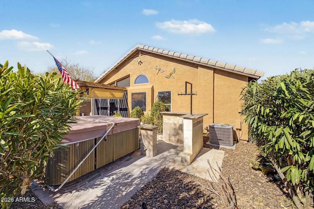 Real Estate Picture 33