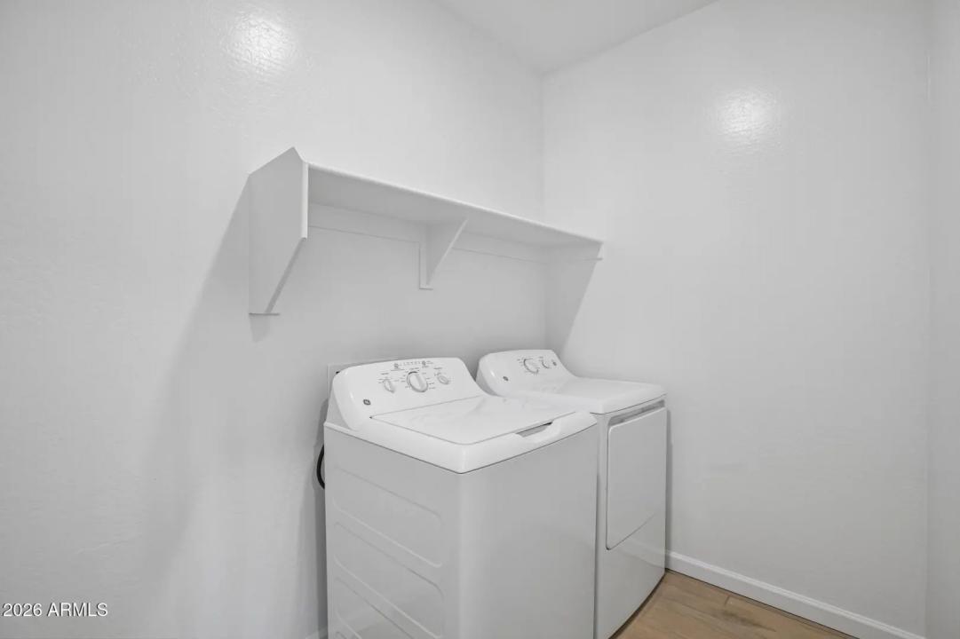 Real Estate Picture 11