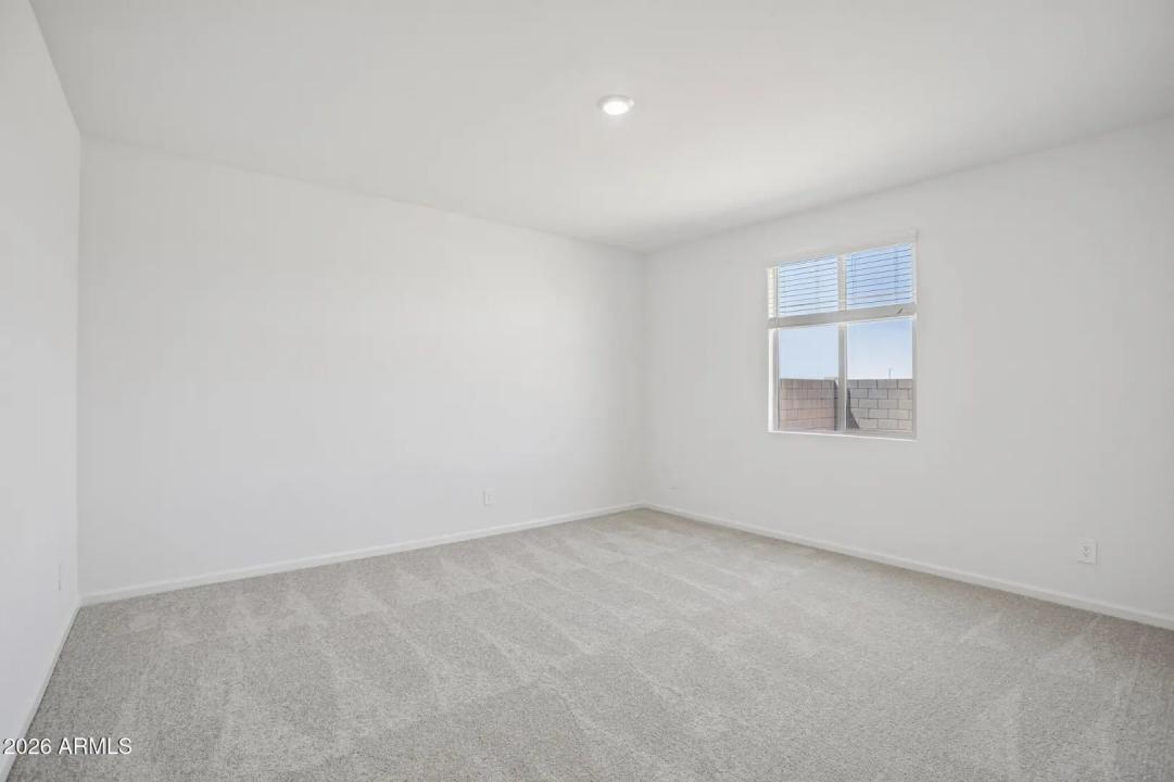 Real Estate Picture 15