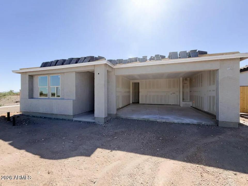 Real Estate Picture 3