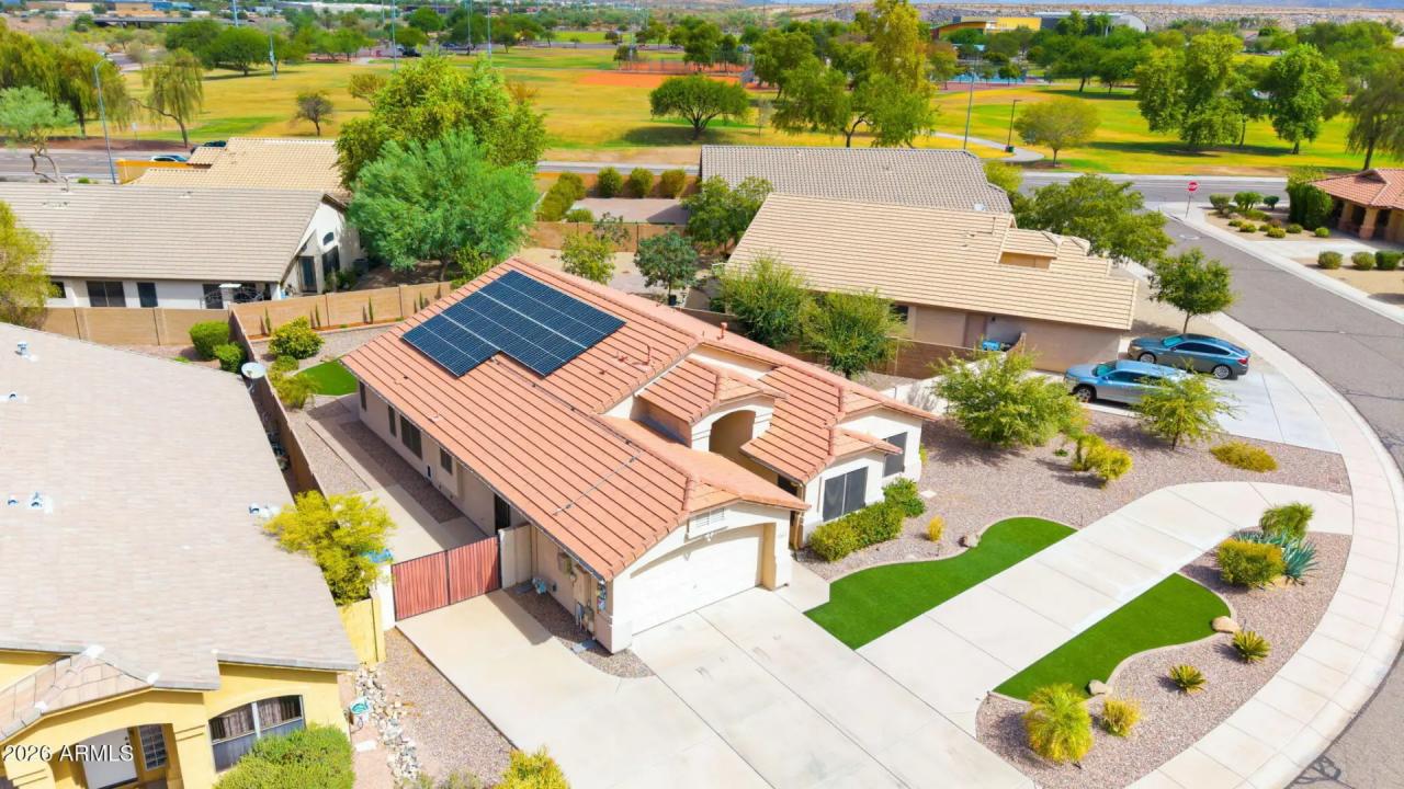 Real Estate Picture 5