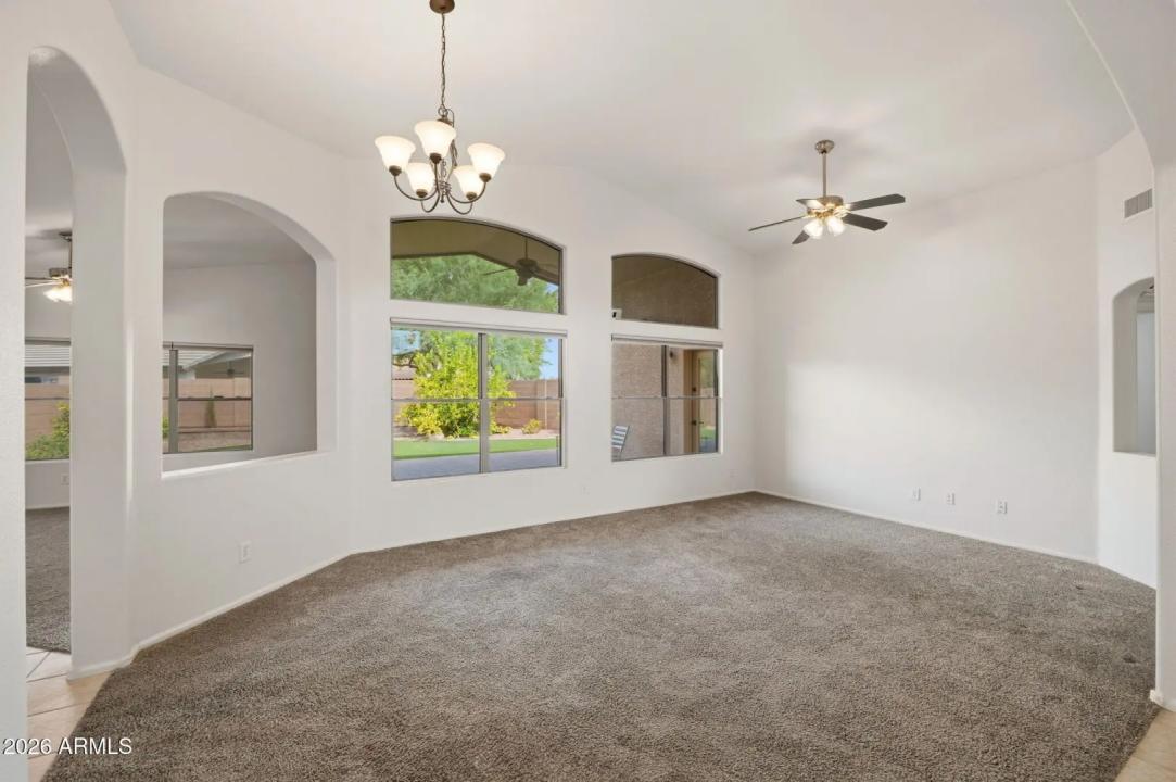 Real Estate Picture 17