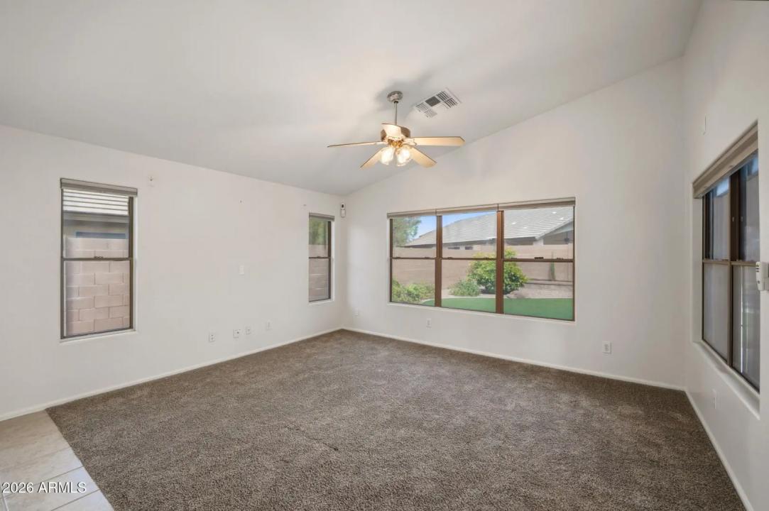 Real Estate Picture 24