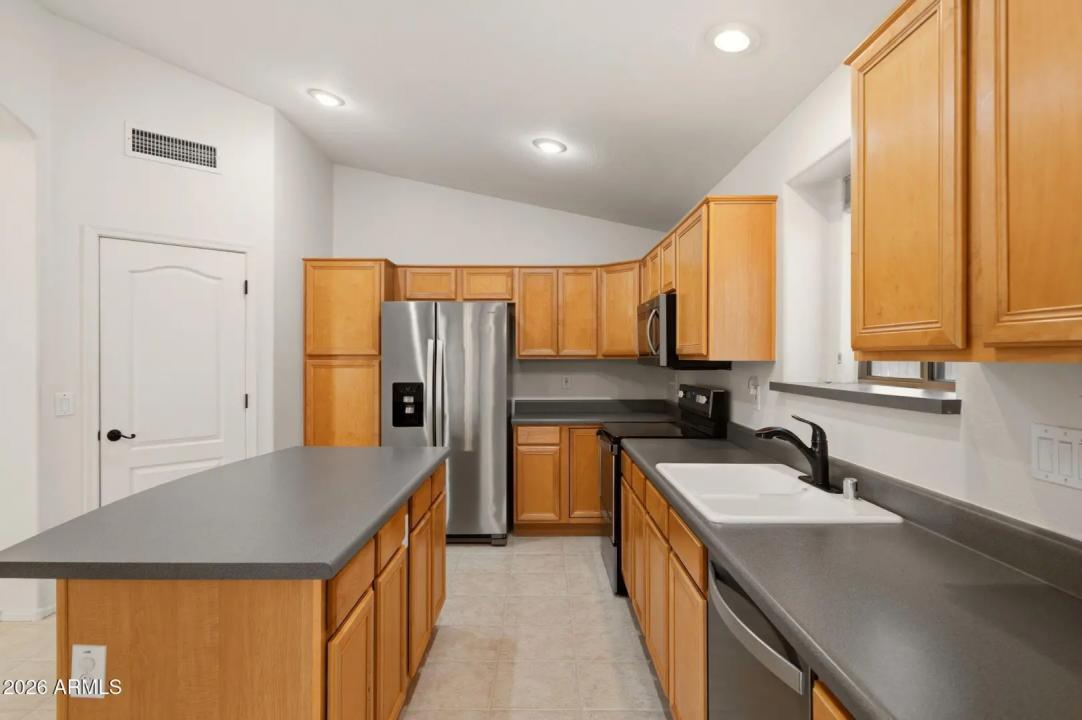 Real Estate Picture 20