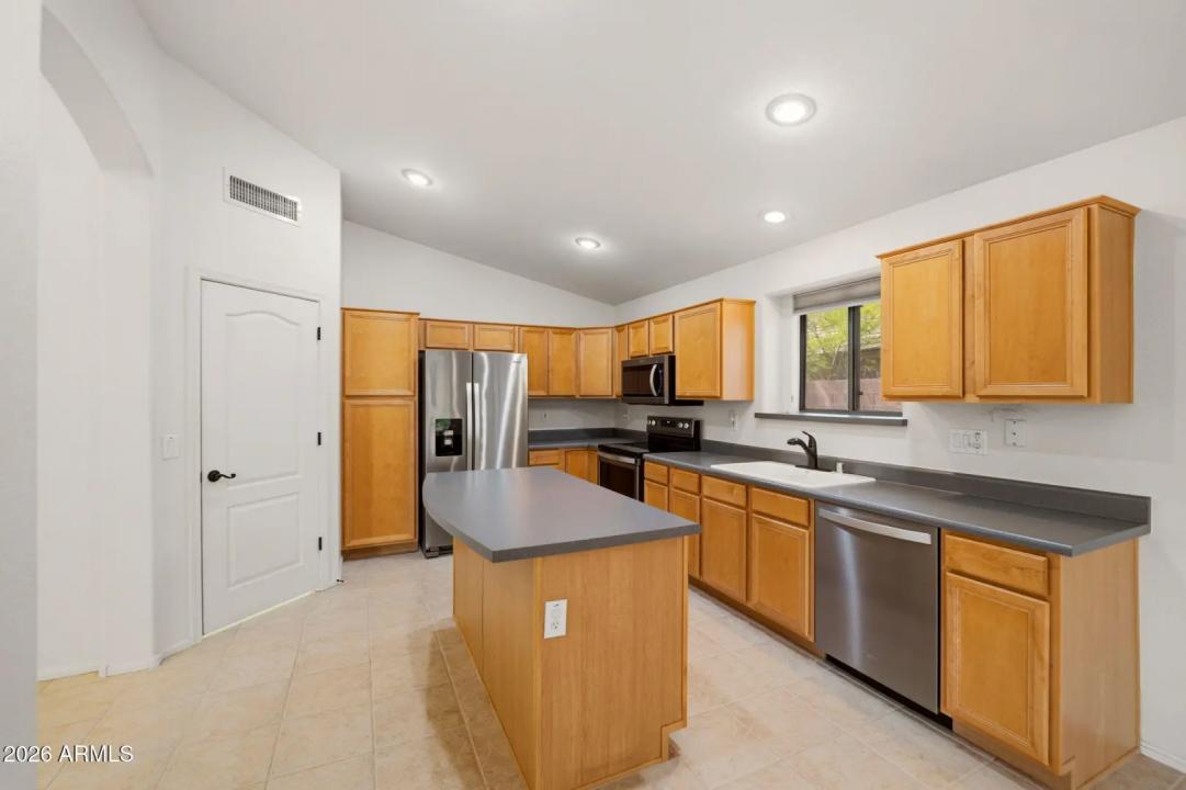Real Estate Picture 21