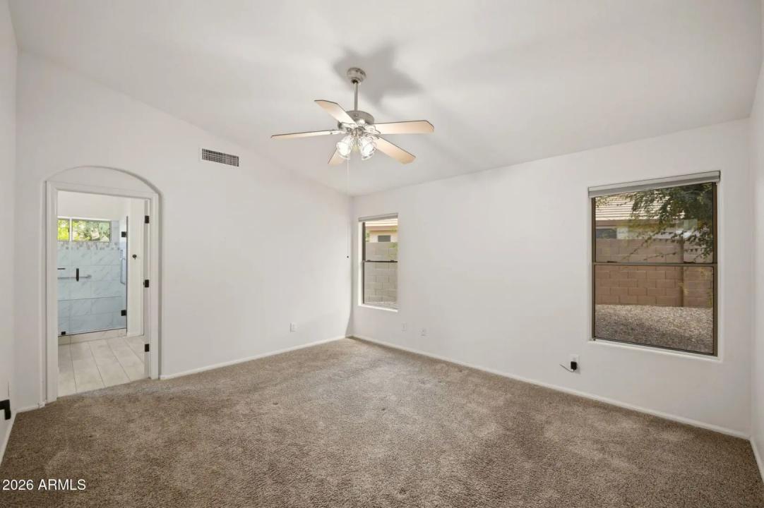 Real Estate Picture 33