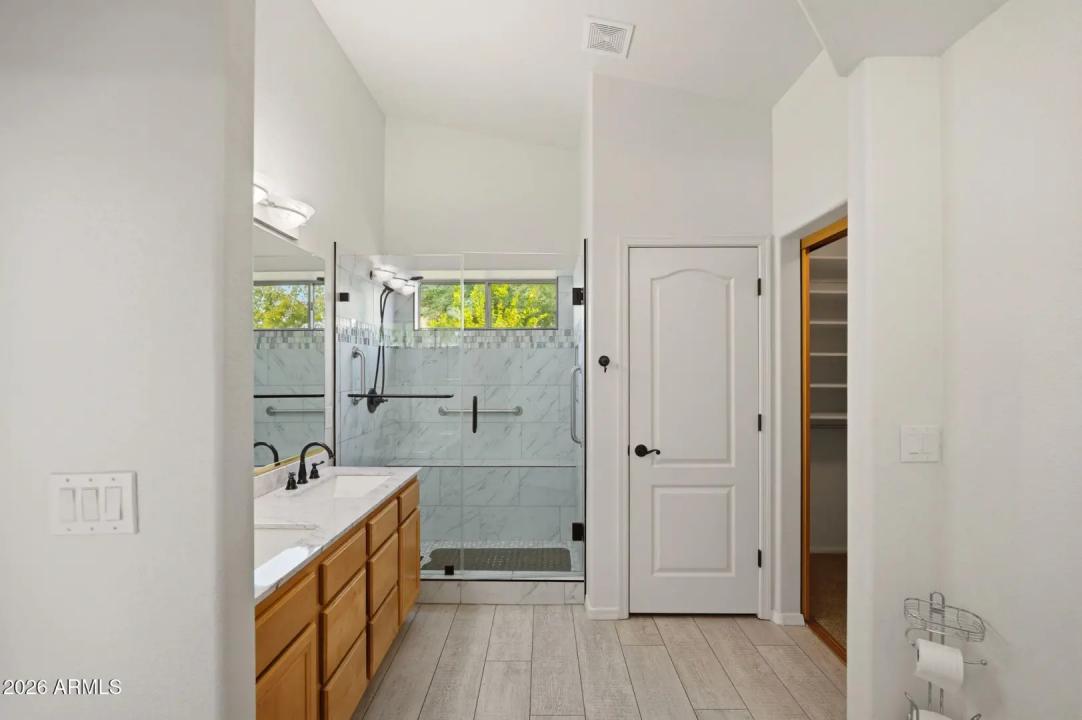 Real Estate Picture 35