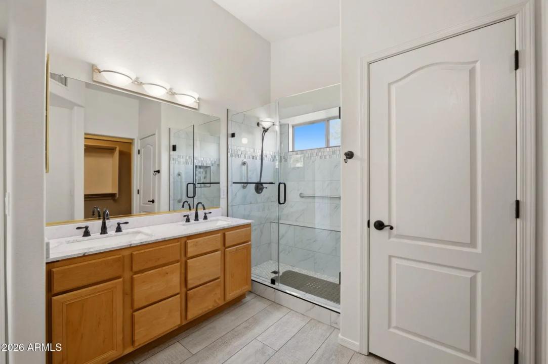 Real Estate Picture 36