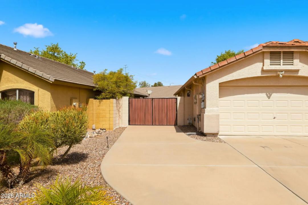Real Estate Picture 9