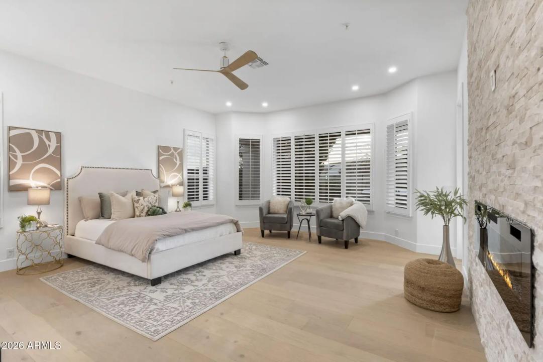 Real Estate Picture 6
