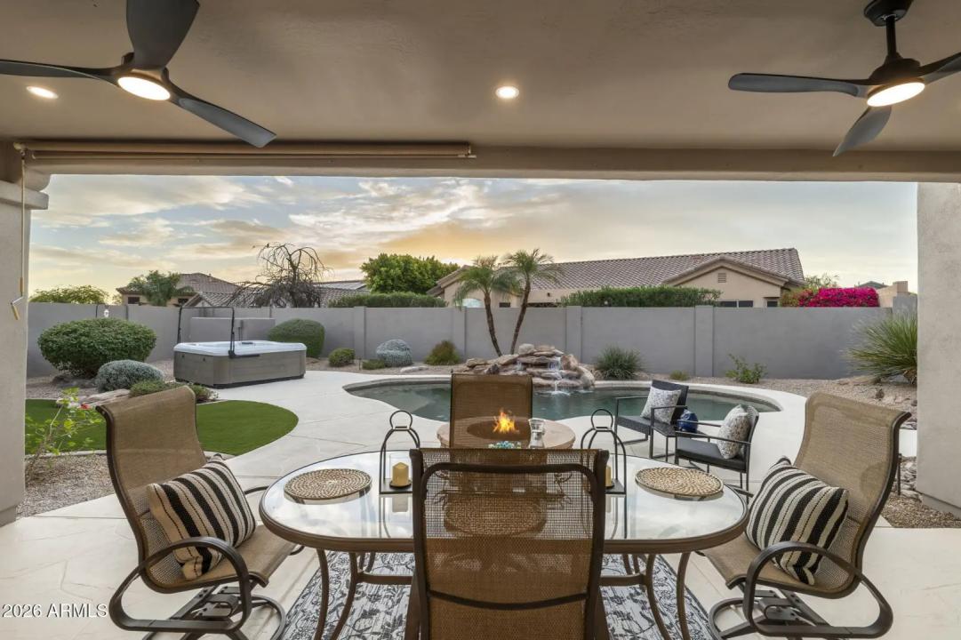 Real Estate Picture 13