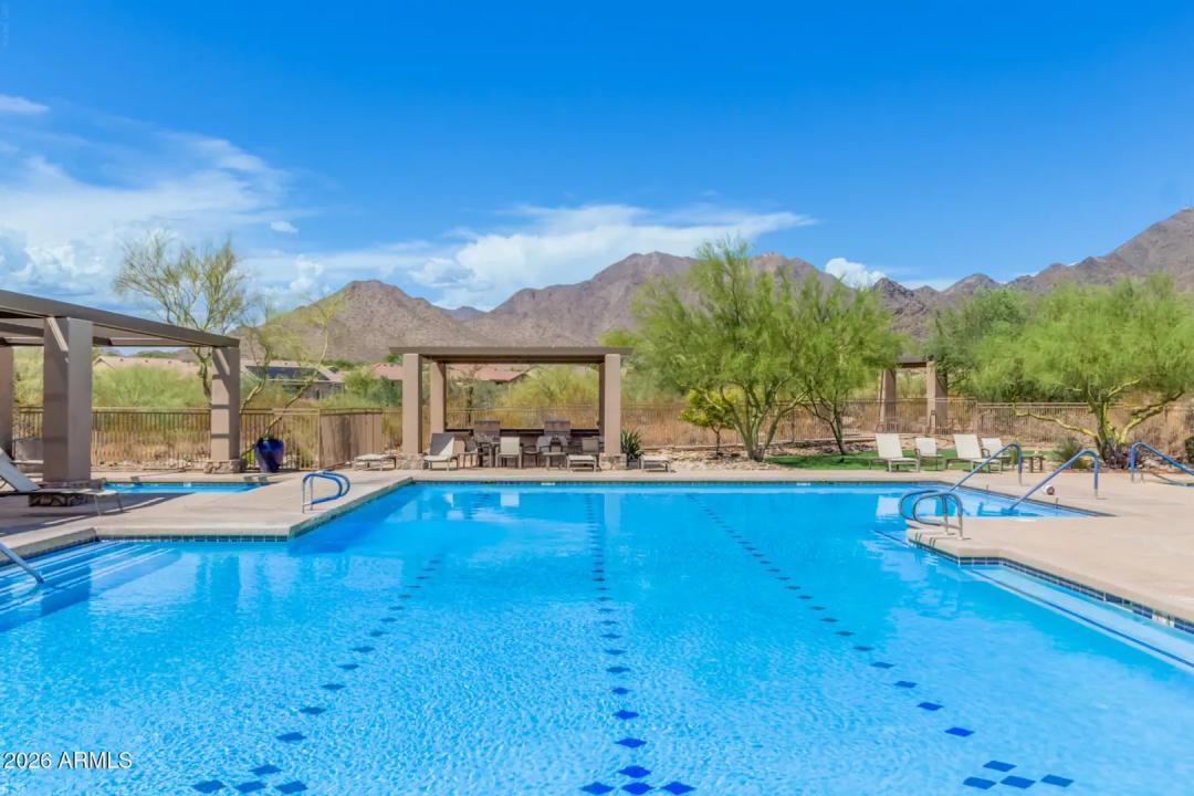 Real Estate Picture 15