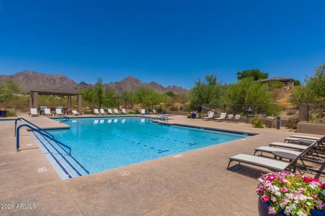 Real Estate Picture 17