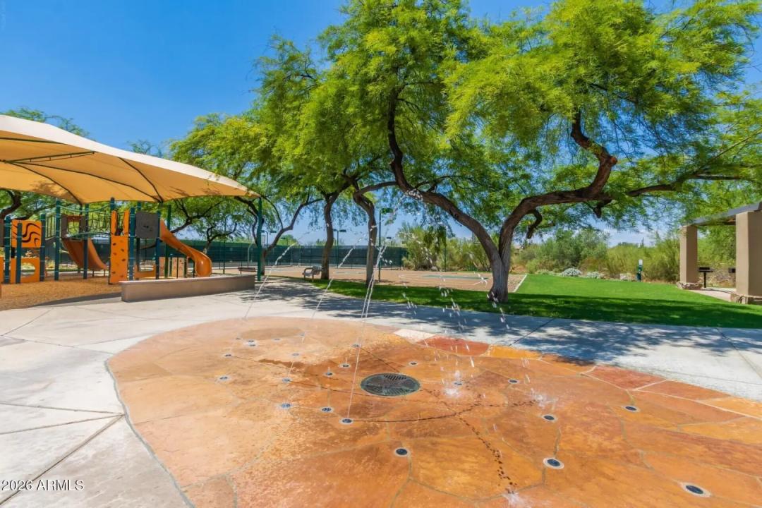 Real Estate Picture 19