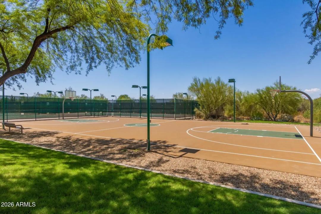 Real Estate Picture 20