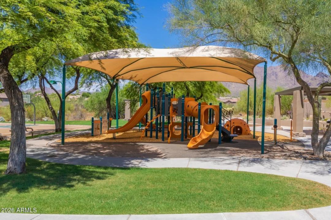 Real Estate Picture 21