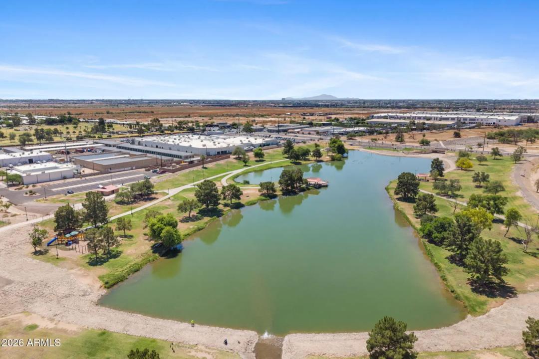 Real Estate Picture 32