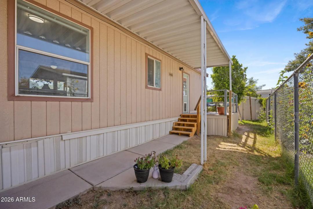 Real Estate Picture 24