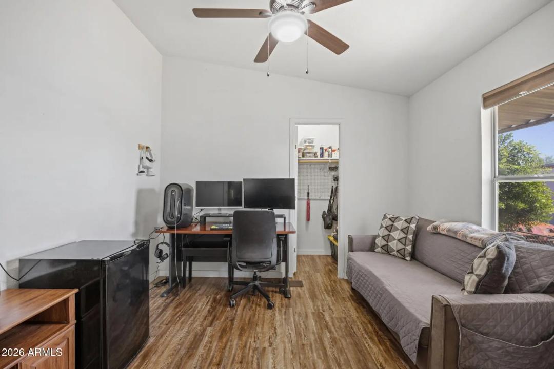 Real Estate Picture 15