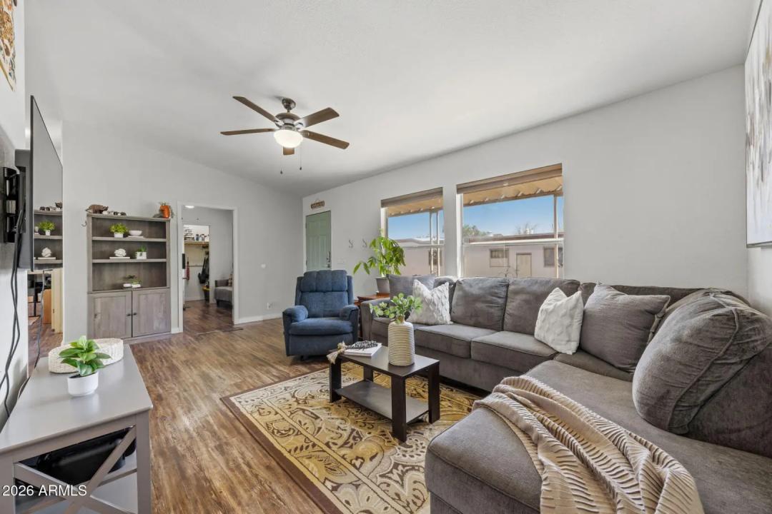 Real Estate Picture 7