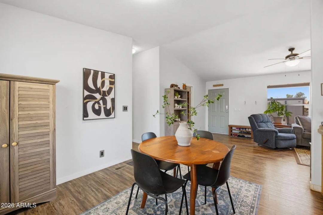 Real Estate Picture 10