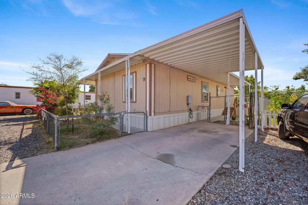 Real Estate Picture 3