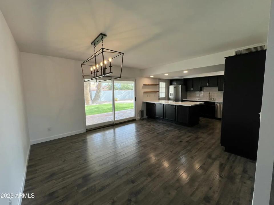 Real Estate Picture 3