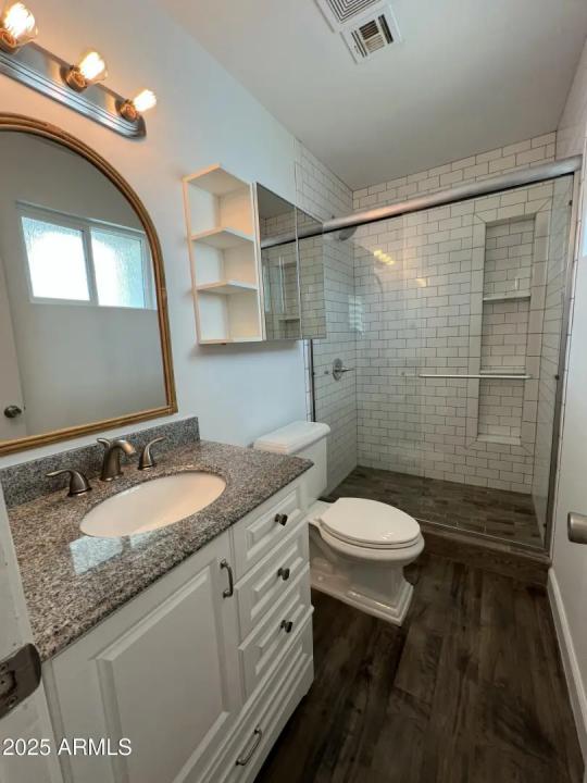 Real Estate Picture 8