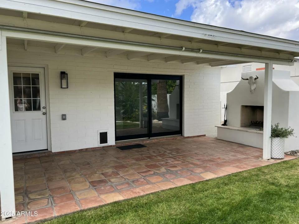 Real Estate Picture 13
