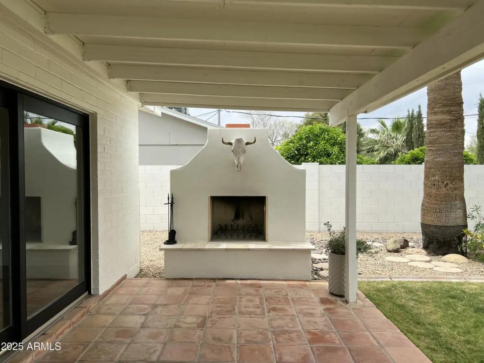 Real Estate Picture 14