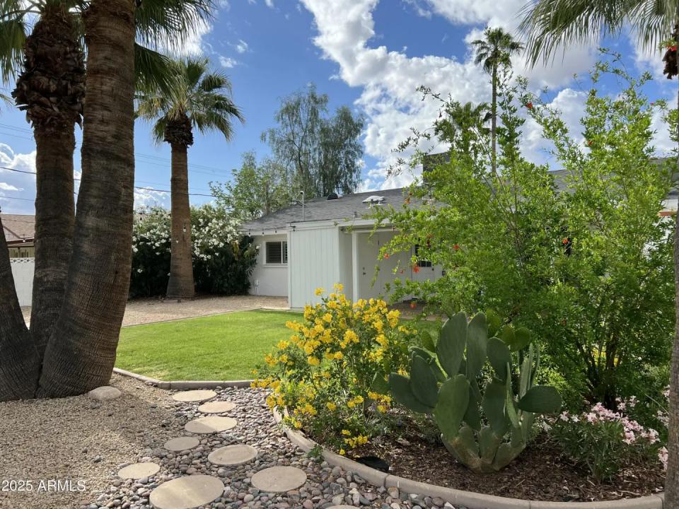 Real Estate Picture 17