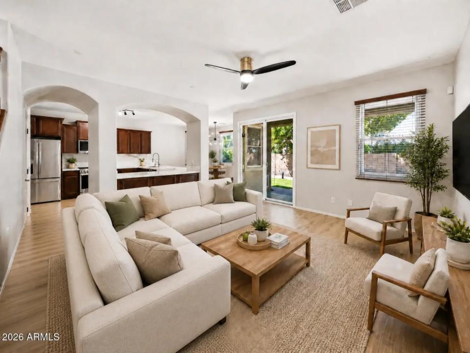 Real Estate Picture 3