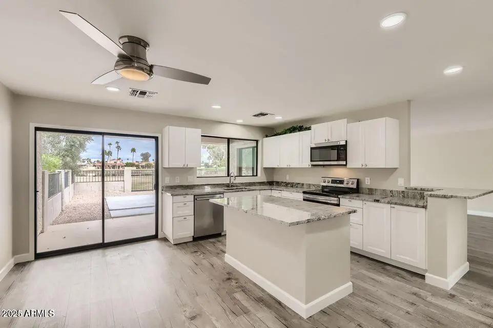 Real Estate Picture 4