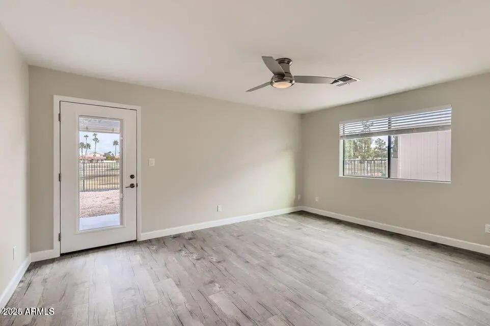 Real Estate Picture 14