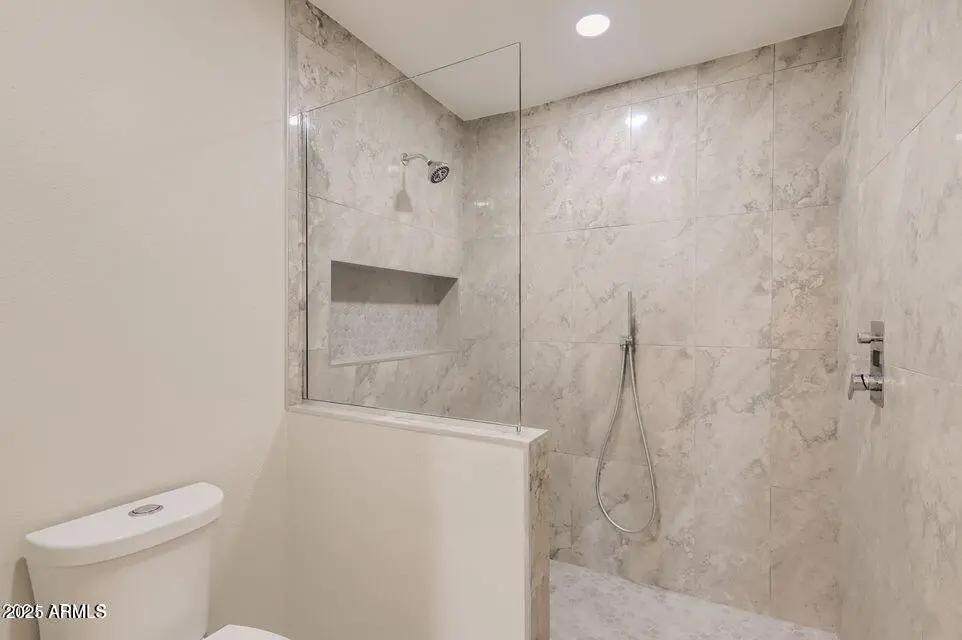 Real Estate Picture 16