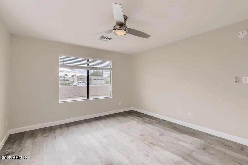 Real Estate Picture 18