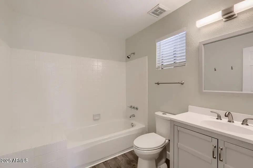 Real Estate Picture 20