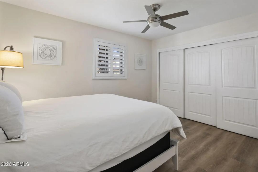 Real Estate Picture 7