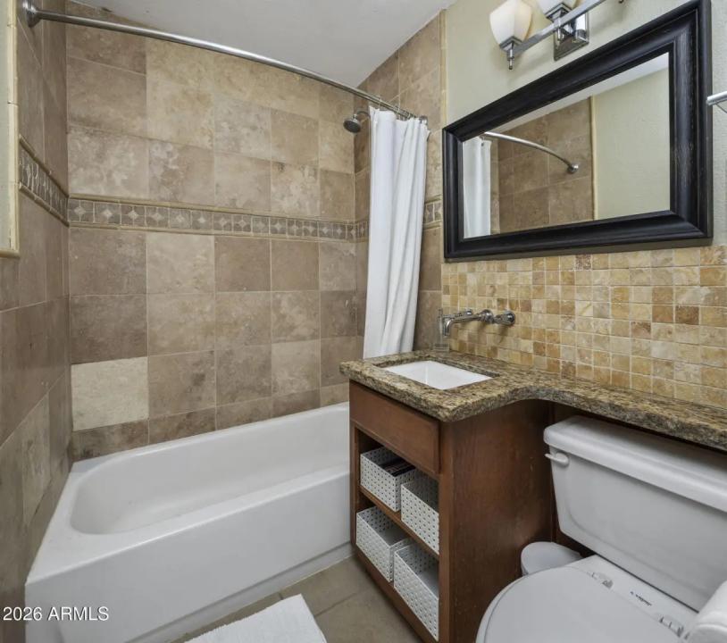 Real Estate Picture 10