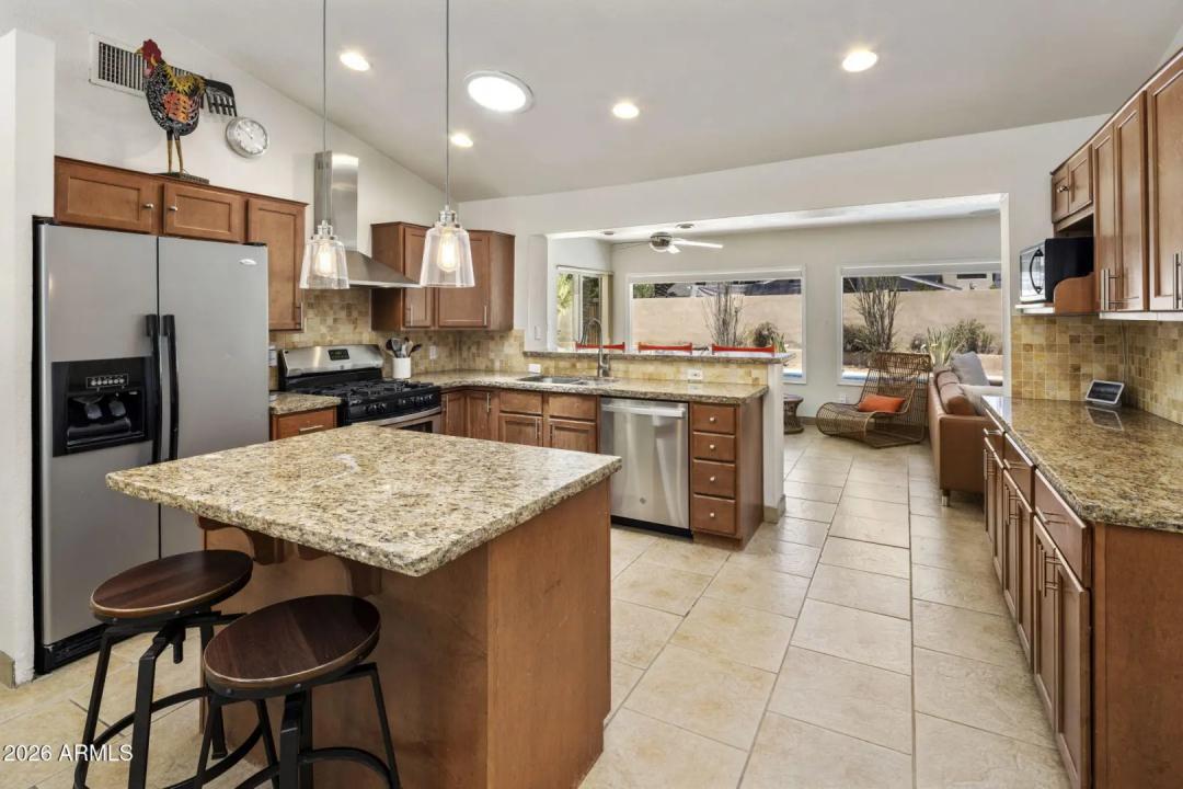 Real Estate Picture 15