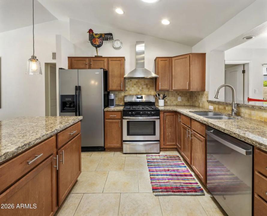 Real Estate Picture 20