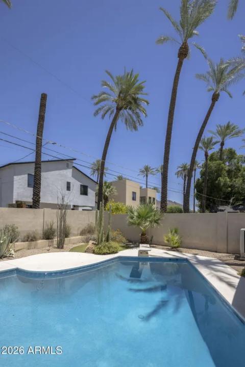 Real Estate Picture 25