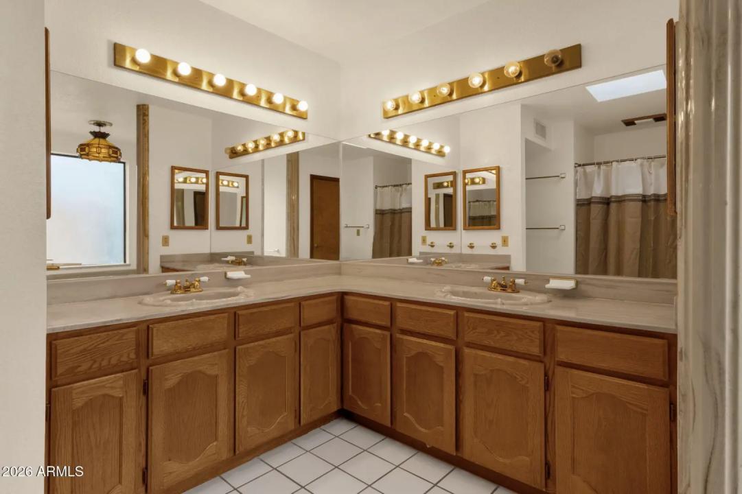 Real Estate Picture 10