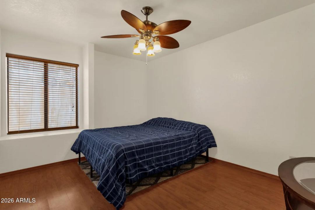 Real Estate Picture 13
