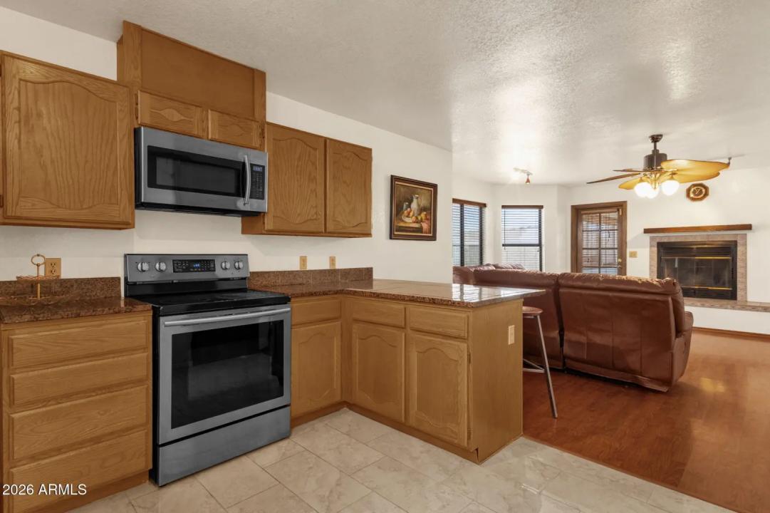 Real Estate Picture 17